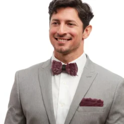 Brackish Pocket Square: Roamer -Clothing Store roamer feather pocket square lifestyle 2 720x 01611.1682711778